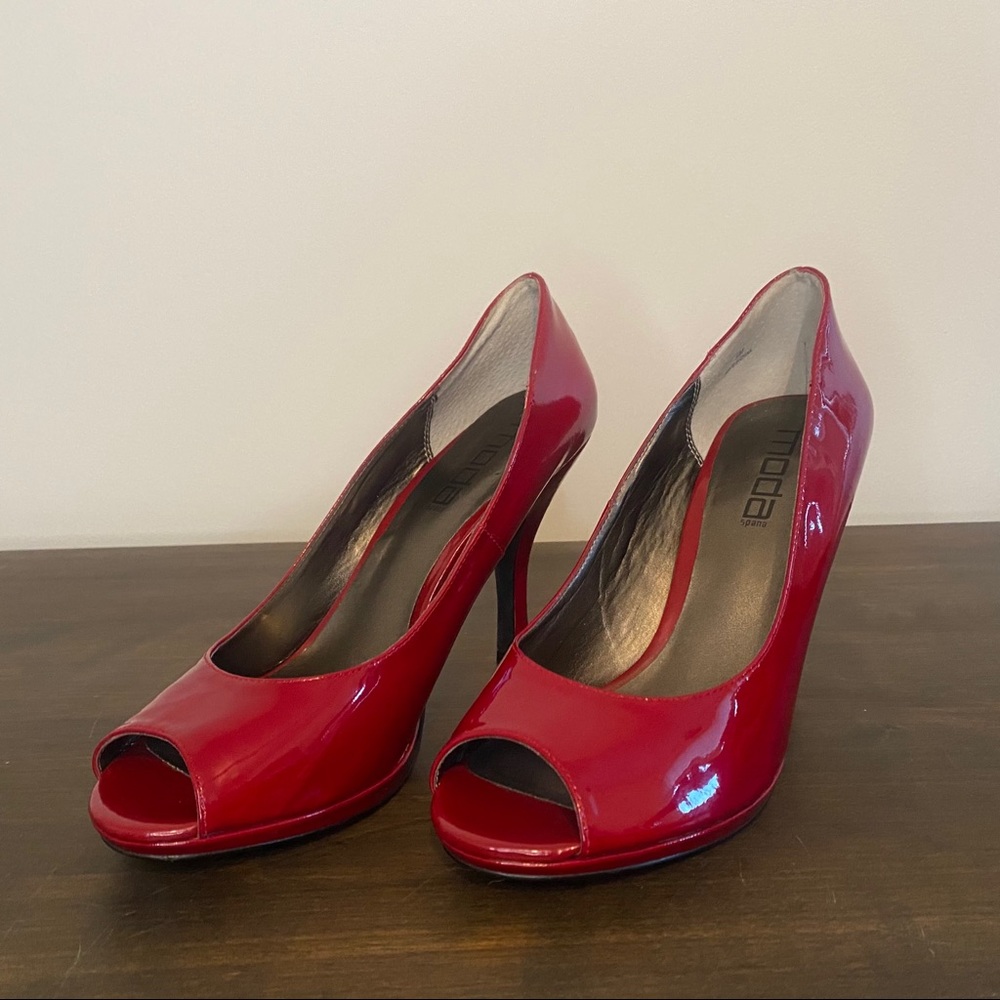 💖2/$30 Moda Spana Peep-Toe Heels